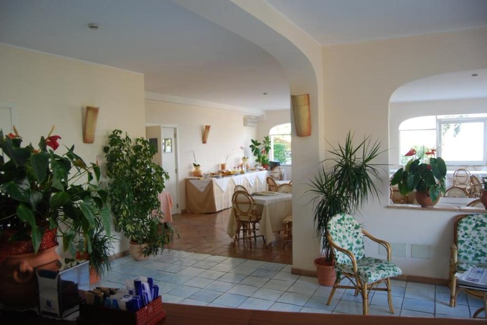 Hotel Belvedere Sperlonga Exterior photo